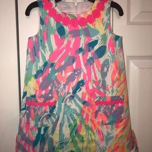Girls Lilly Pulitzer dress. Only worn once.